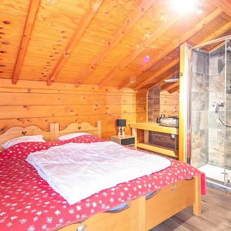 Cozy Chalet In * Les Deux Alpes
